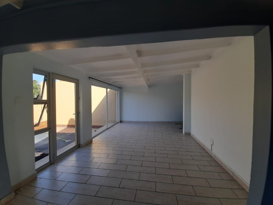 To Let 2 Bedroom Property for Rent in Beacon Bay North Eastern Cape